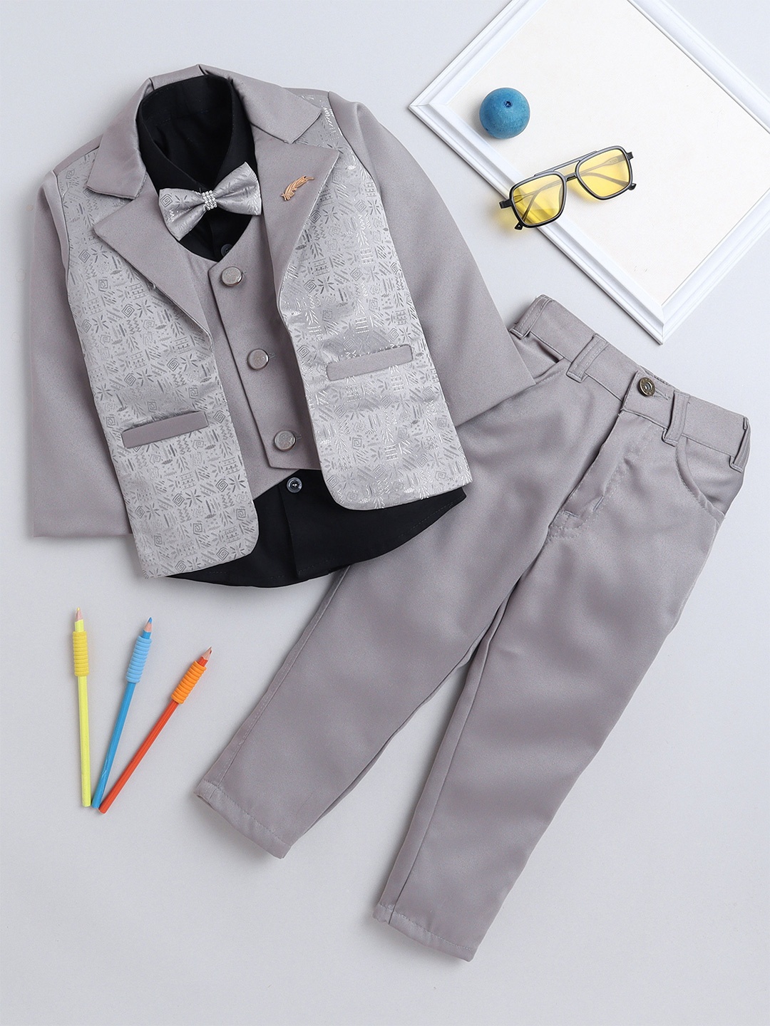 

FOURFOLDS Boys Single Breasted 5-Piece Party Suits, Grey