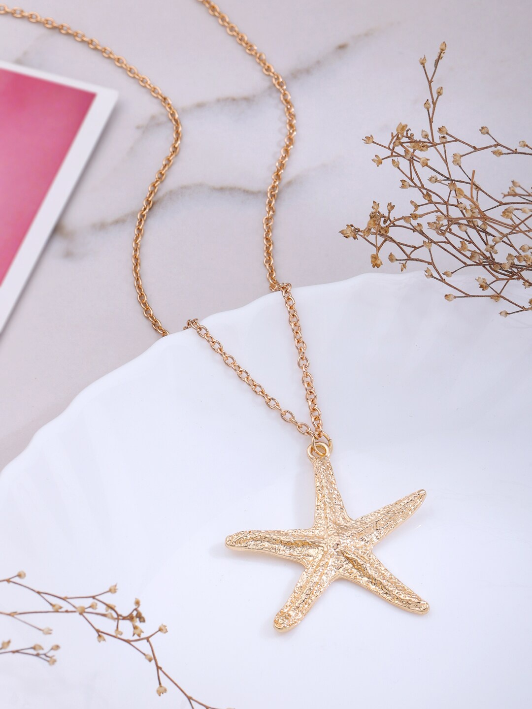 

VIRAASI Gold Plated Textured Pendant With Chain