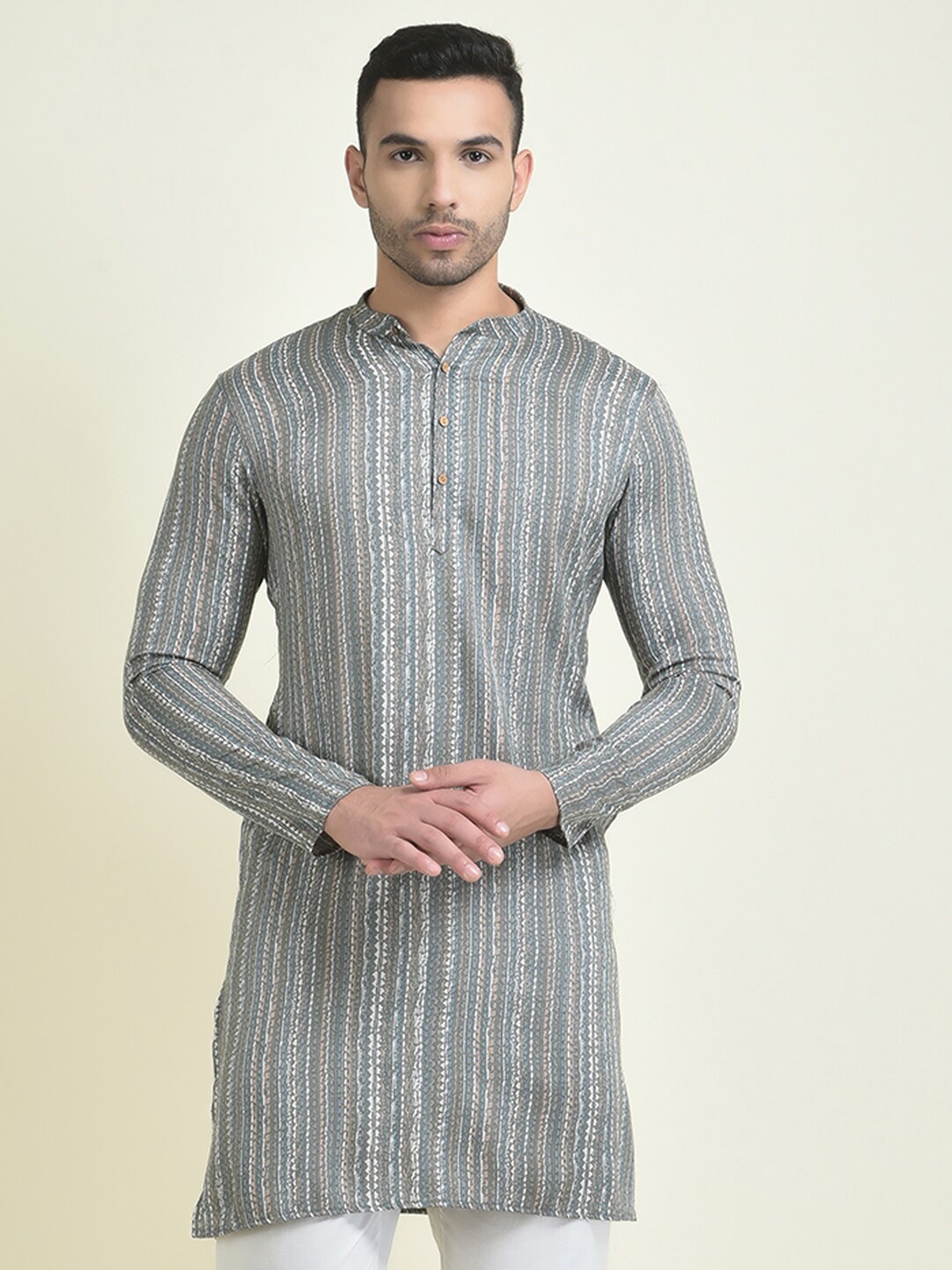

DEYANN Striped Pure Cotton Straight Kurta, Silver