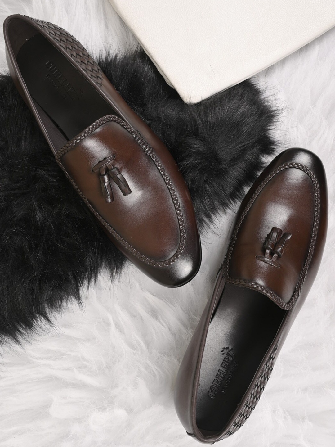 

Cobblerz Men Textured Leather Tasselled Loafers, Brown