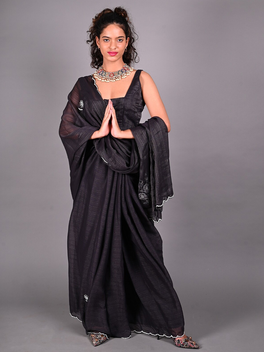 

ODETTE Floral Embroidered Saree, Black