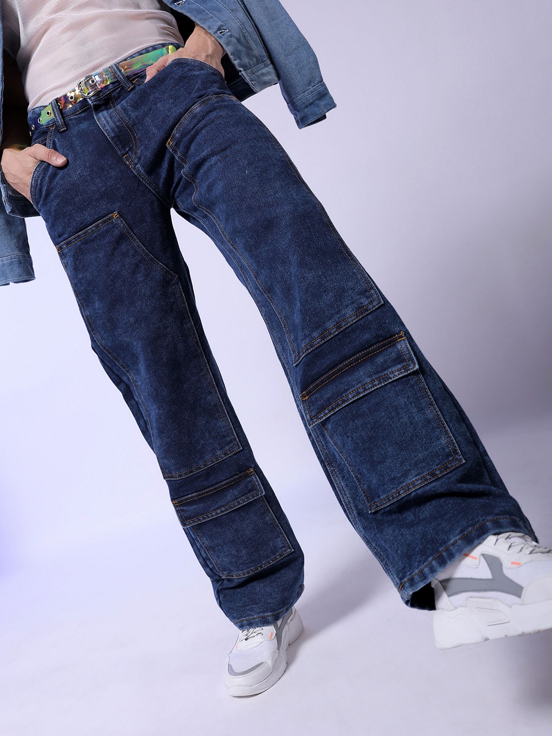 

The Indian Garage Co Men Baggy Fit Light Fade Cargo Jeans, Blue