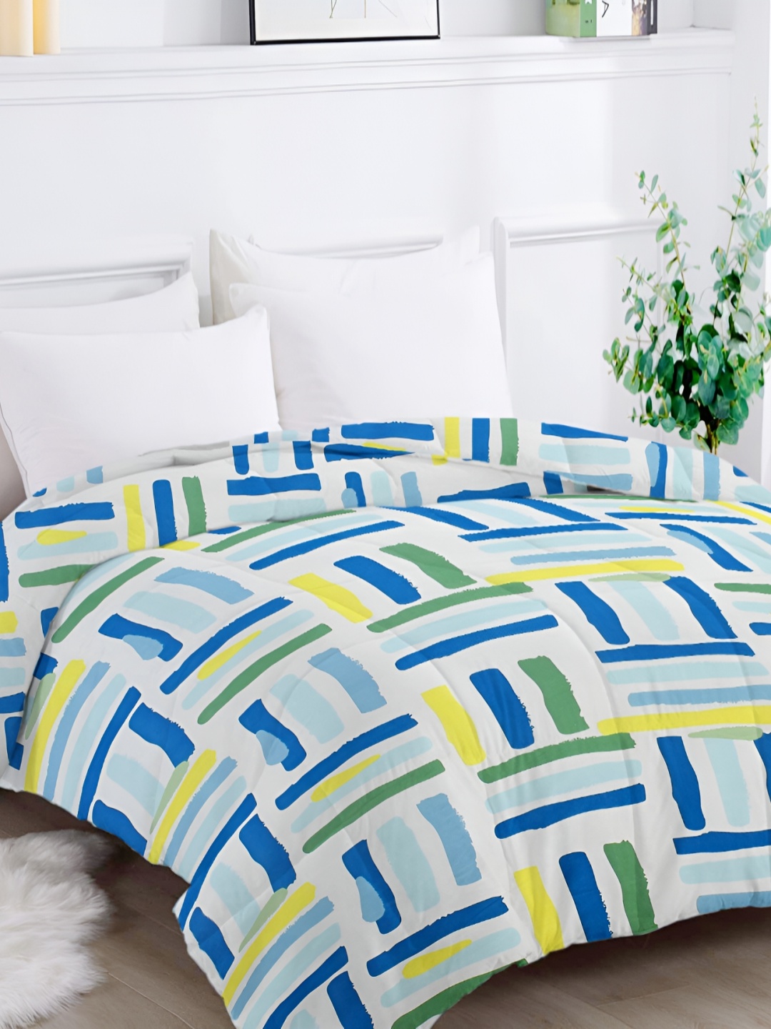 

bsb home White & Blue Abstract Printed Heavy Winter 210 GSM Double Bed Comforter