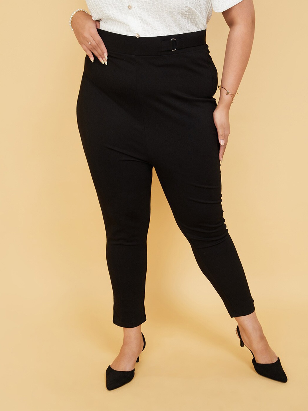 

max Women Plus Size Mid-Rise Trousers, Black