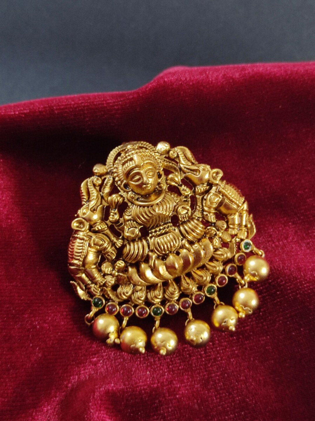 

Pihtara Jewels Embellished Hair Accessory, Gold