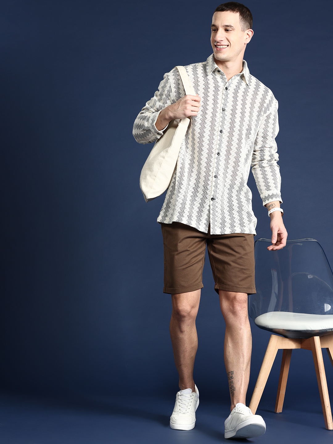 

Mast & Harbour Men Relaxed Geometric Self Design Casual Shirt, Cream