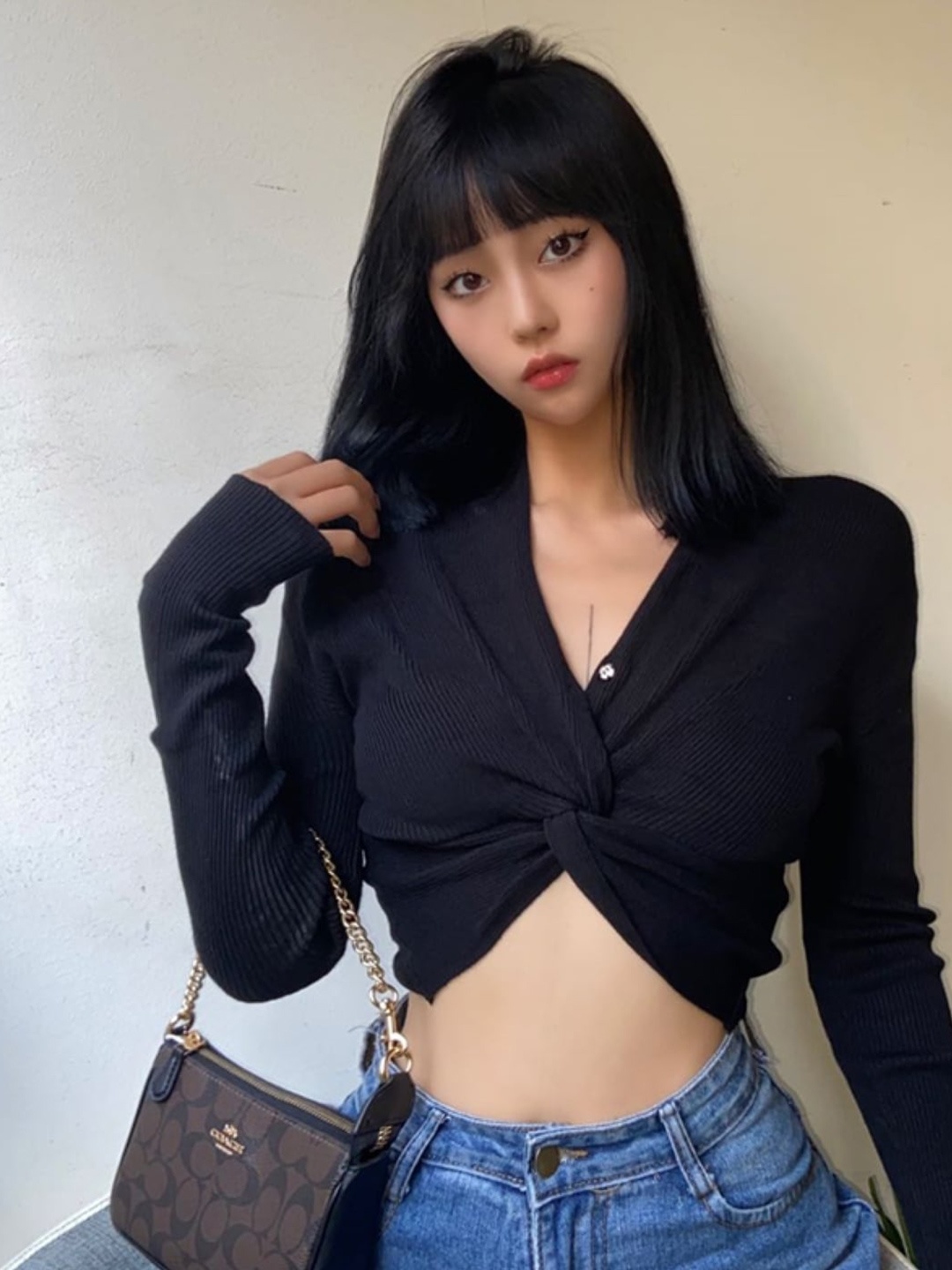 

Stylecast X KPOP V-Neck Twisted Detail Cotton Crop Fitted Top, Black