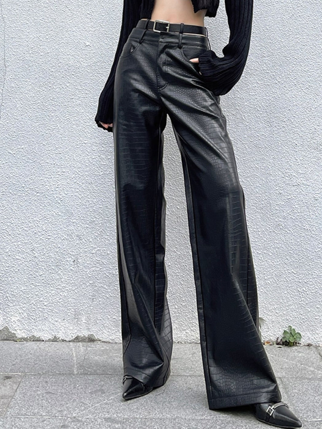 

Stylecast X KPOP Women Black Regular Fit Original Trousers