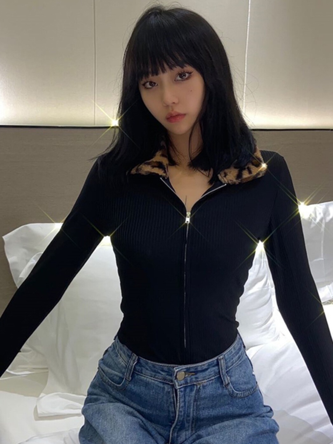 

Stylecast X KPOP Blue Ribbed Shirt Collar Fitted Top