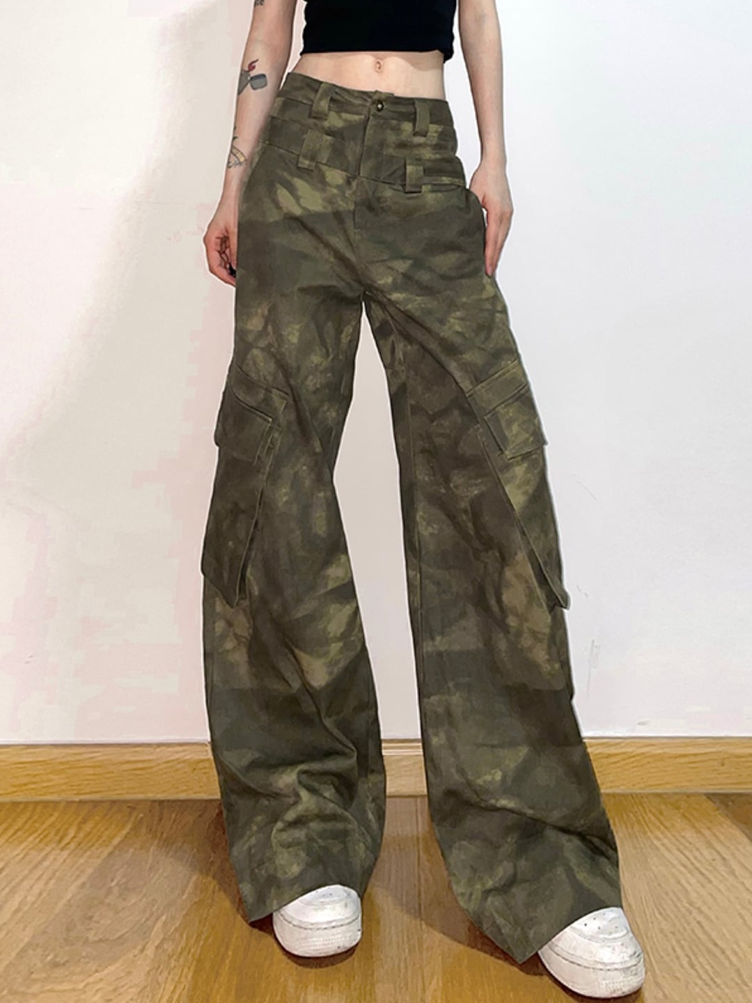 

Stylecast X KPOP Women Camouflage Original Flared Mid-Rise Cotton Cargo Trouser, Green