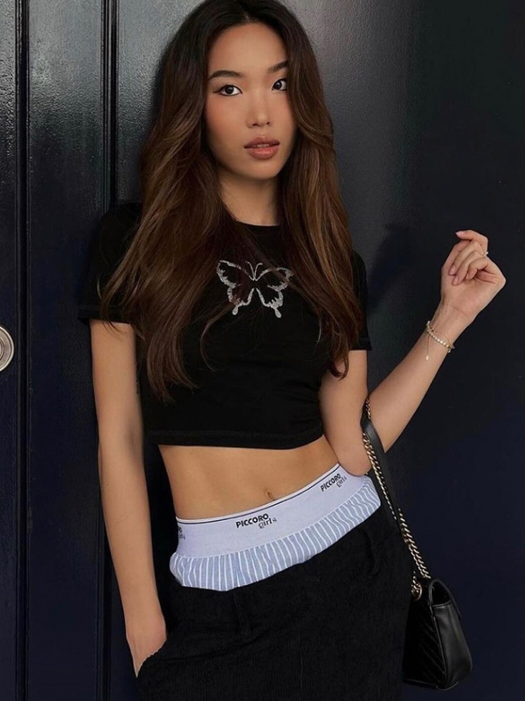 

Stylecast X KPOP Conversational Printed Cotton Fitted Crop Top, Black