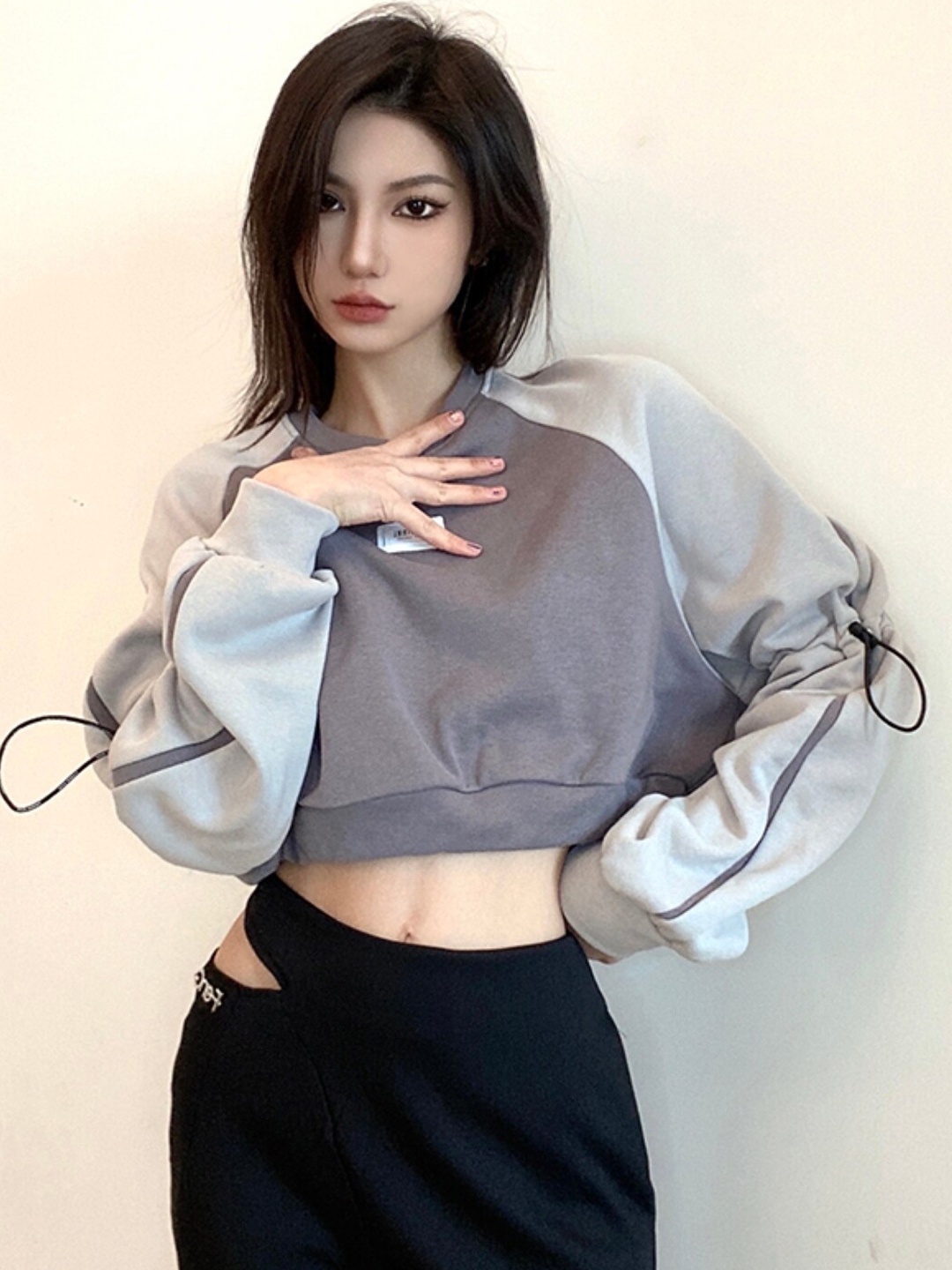 

Stylecast X KPOP Grey & White Colourblocked Cotton Crop Top