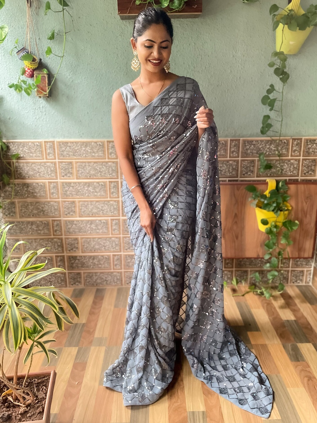 

Mitera Embellished Sequinned Pure Georgette Saree, Grey