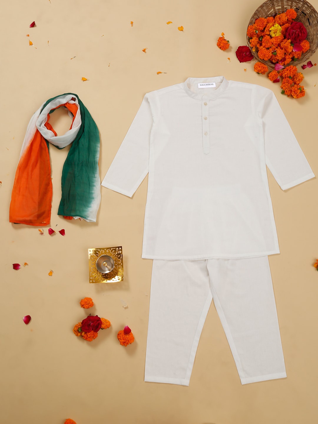 

SAKA DESIGNS Boys Pure Cotton Straight Kurta with Pyjama & Dupatta, White
