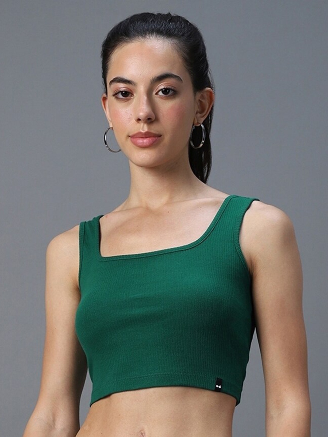 

Bewakoof Scoop Neck Sleeveless Cotton Fitted Crop Top, Green