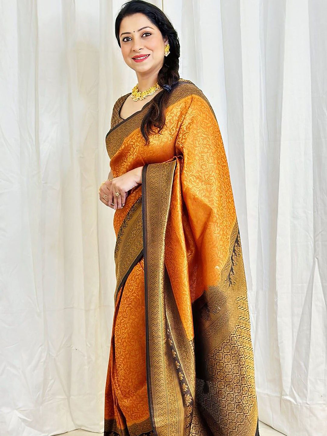 

BerMondsey Ethnic Motifs Woven Design Zari Banarasi Saree, Orange