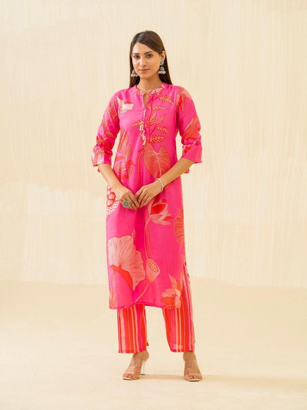

Ishin Floral Printed Regular Cotton Kurta with Palazzos, Pink