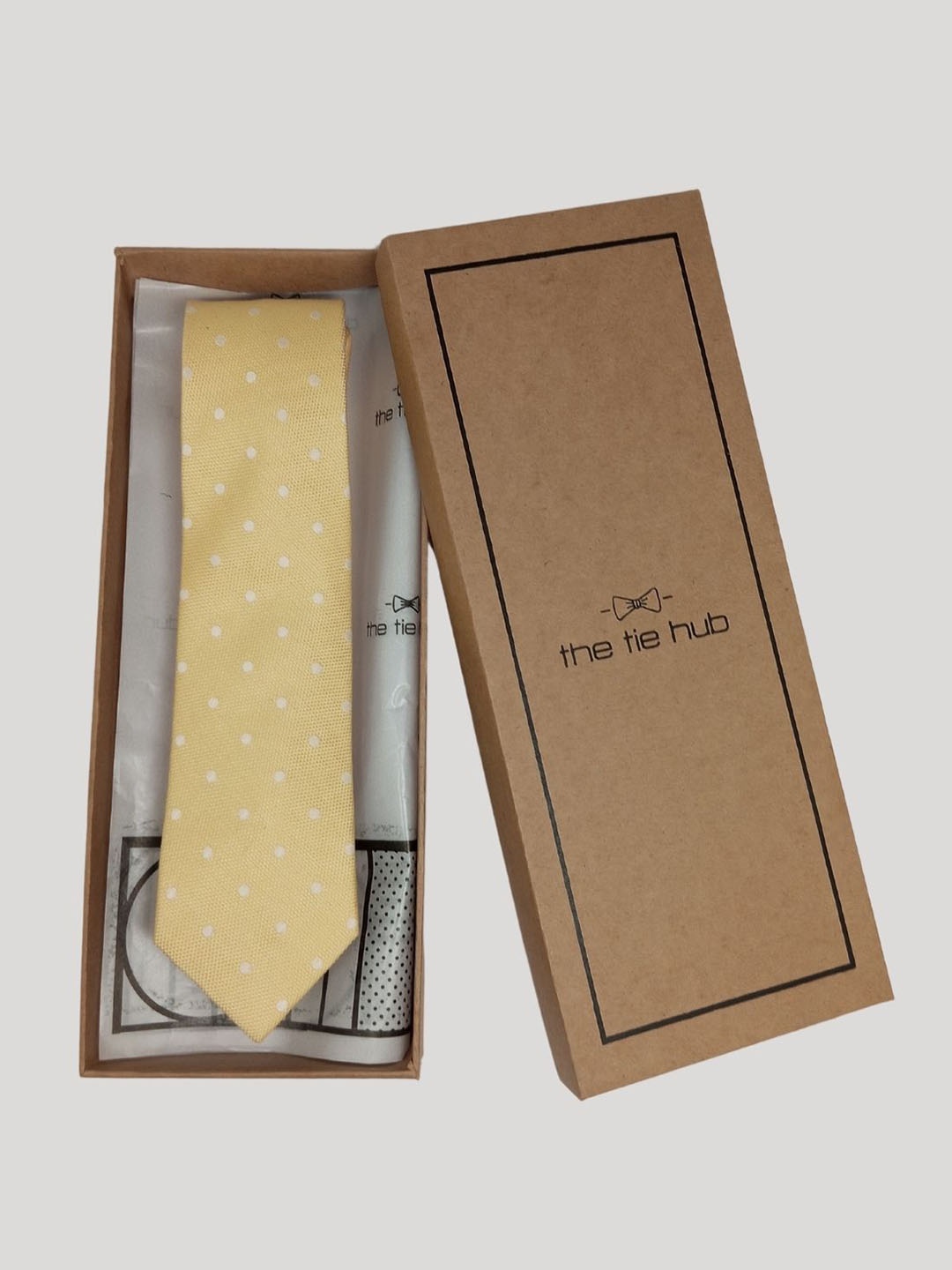 

The Tie Hub Men Printed Silk Broad Tie, Yellow