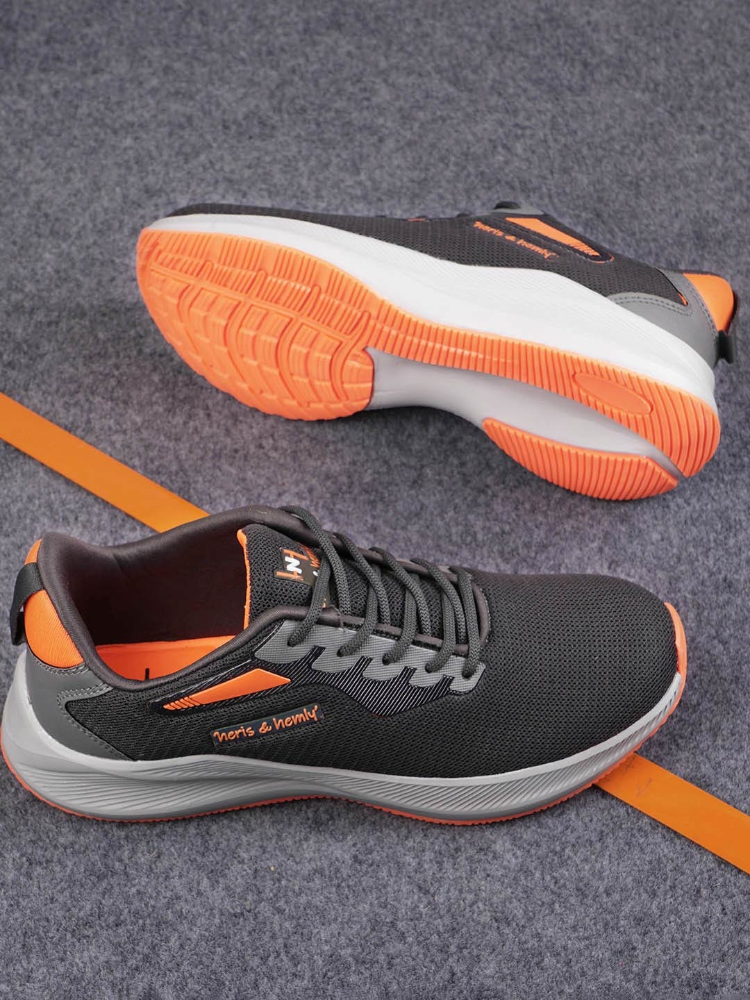 

Heris & Hemly Men Running Shoes, Grey