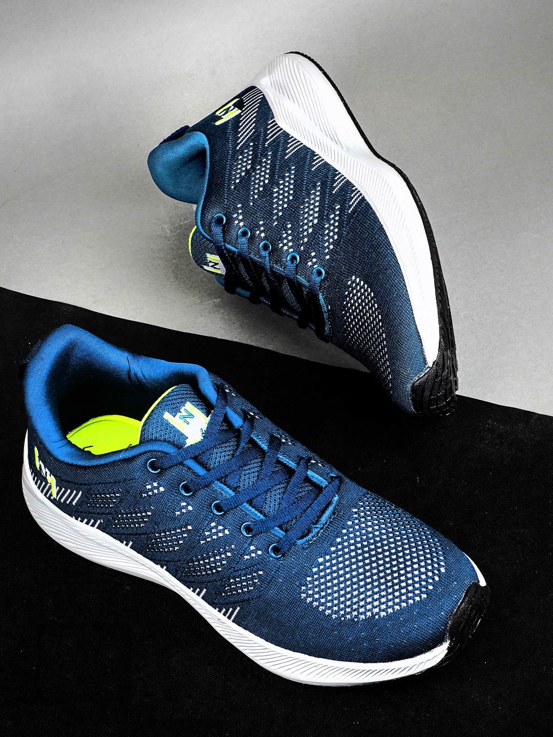 

Heris & Hemly Men Mesh Flyknit Running Shoes, Blue