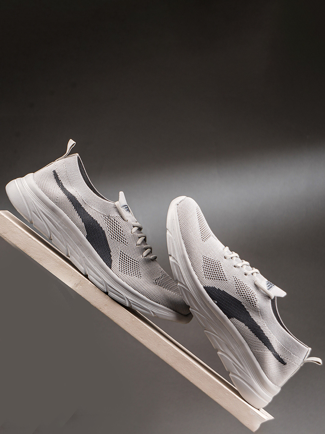 

Heris & Hemly Men Mesh Flyknit Running Shoes, Grey