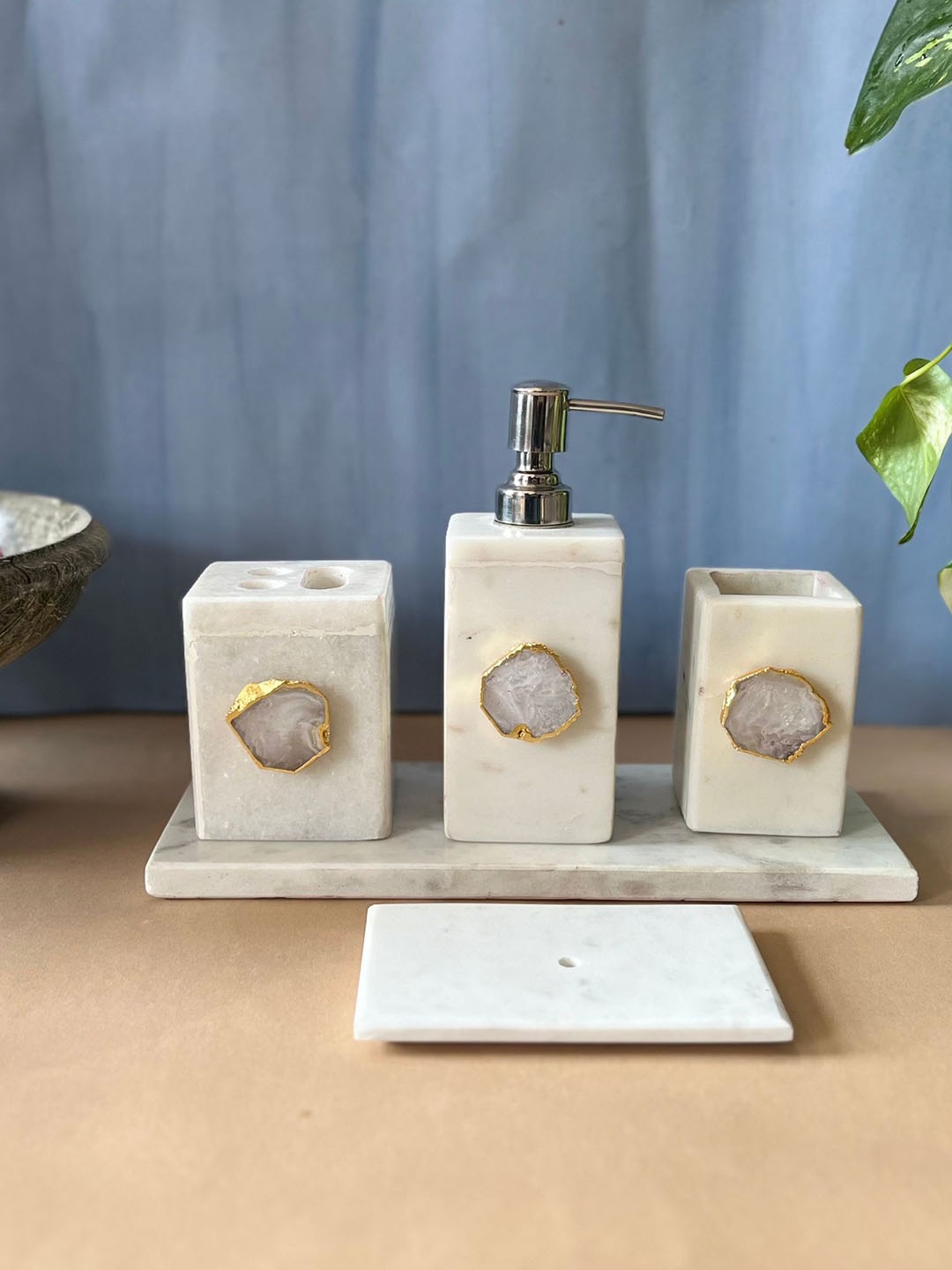 

HOMEARTE White 5 Pieces Stoneware Bath Accessories Set