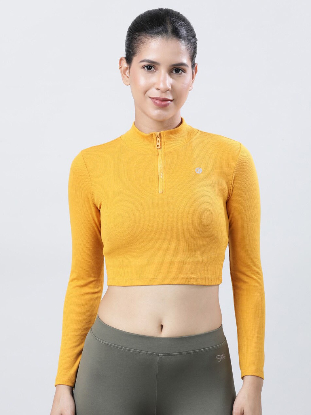 

Lovable Sport Mock Collar Long Sleeves Fitted Crop Top, Mustard