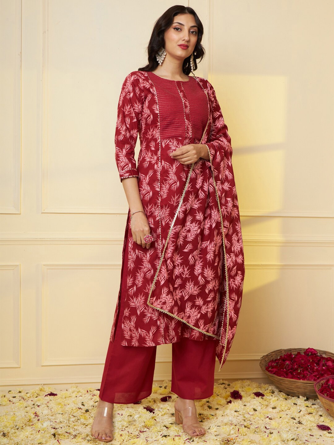 

Tissu Women Floral Printed Gotta Patti Pure Cotton Straight Kurta with Palazzo & Dupatta, Maroon