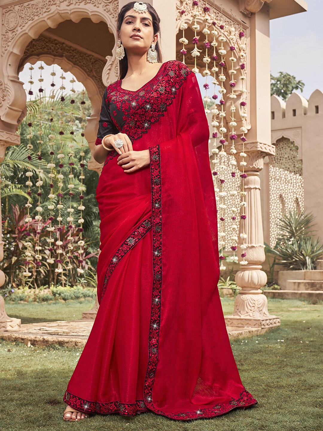 

Mitera Floral Embroidered Saree, Red
