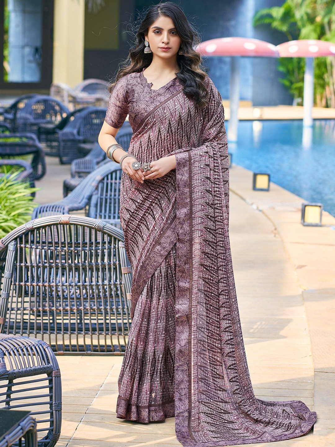 

Mitera Floral Printed & Lace Saree, Lavender