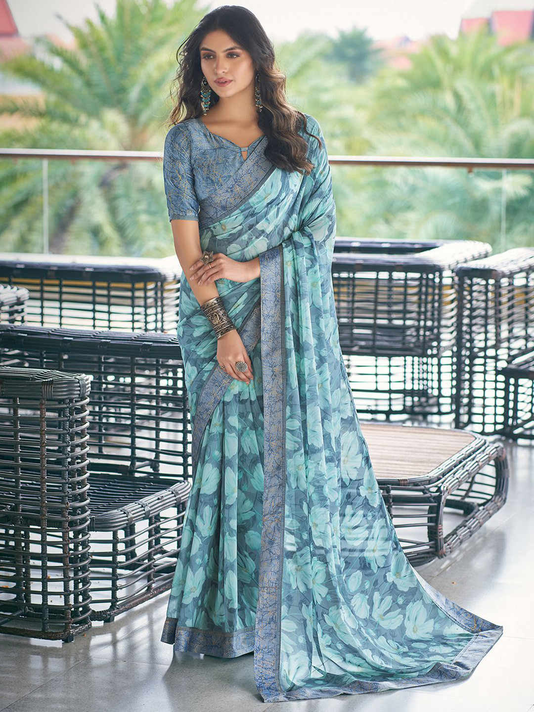 

Mitera Floral Printed & Lace Saree, Blue