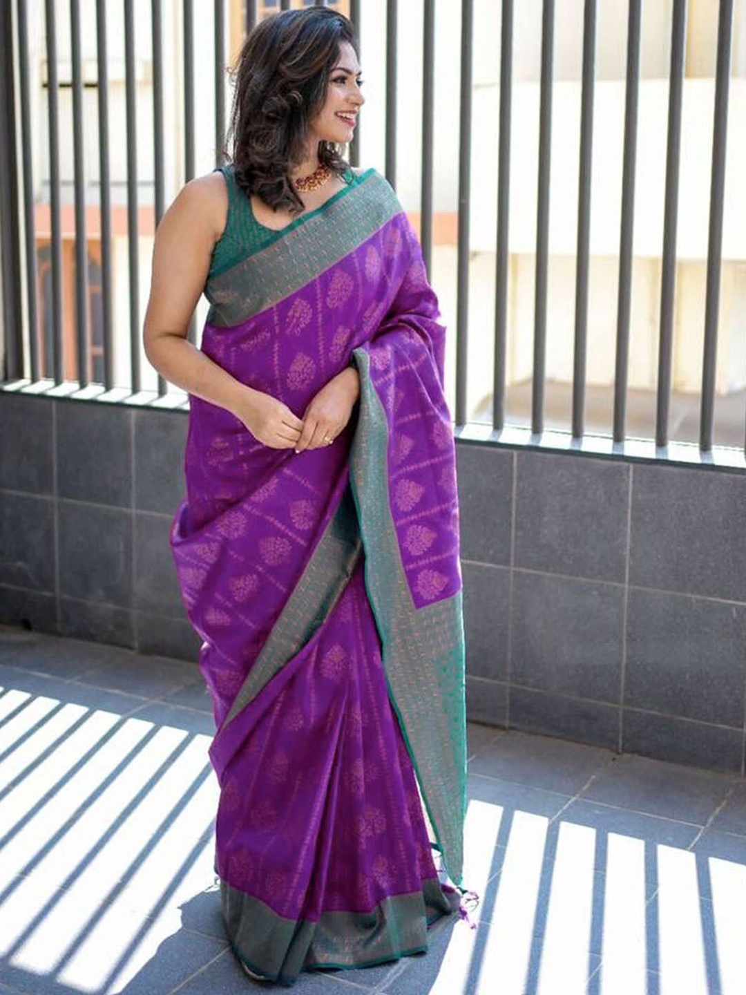 

Mitera Woven Design Zari Art Silk Saree, Purple