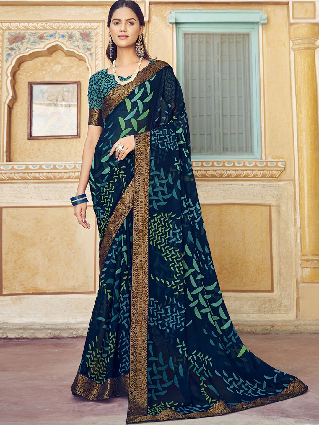

Mitera Floral Printed & Lace Saree, Navy blue