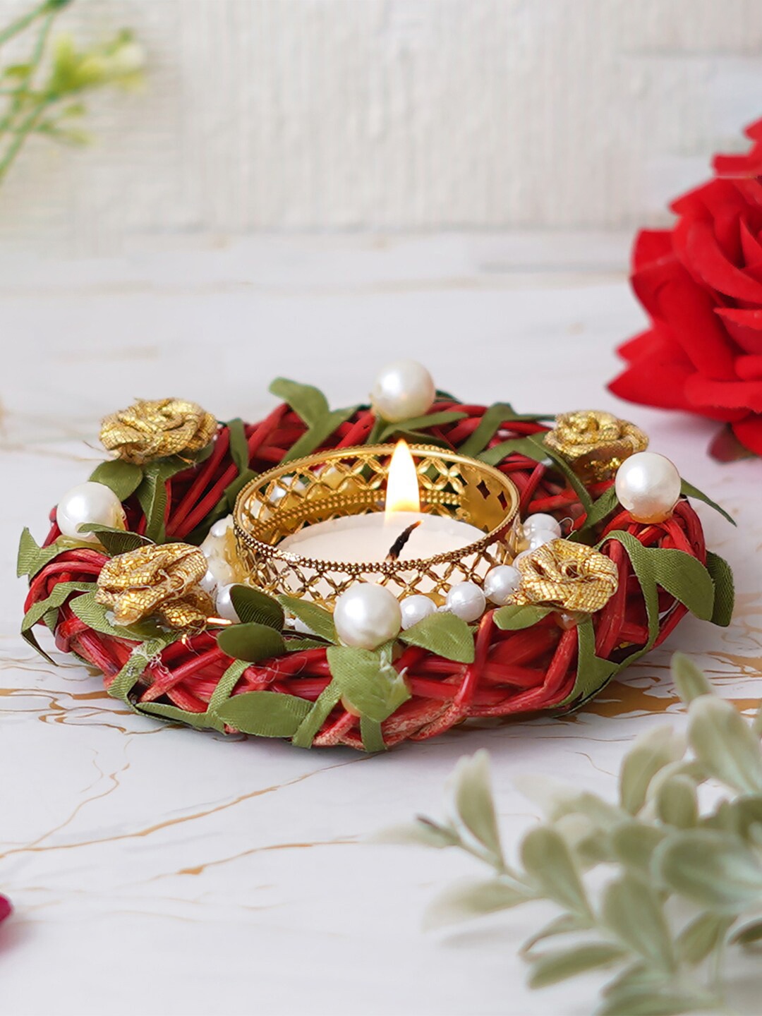 

eCraftIndia Gold Toned & Green Floral & Pearl Beads Metal Candle Holders