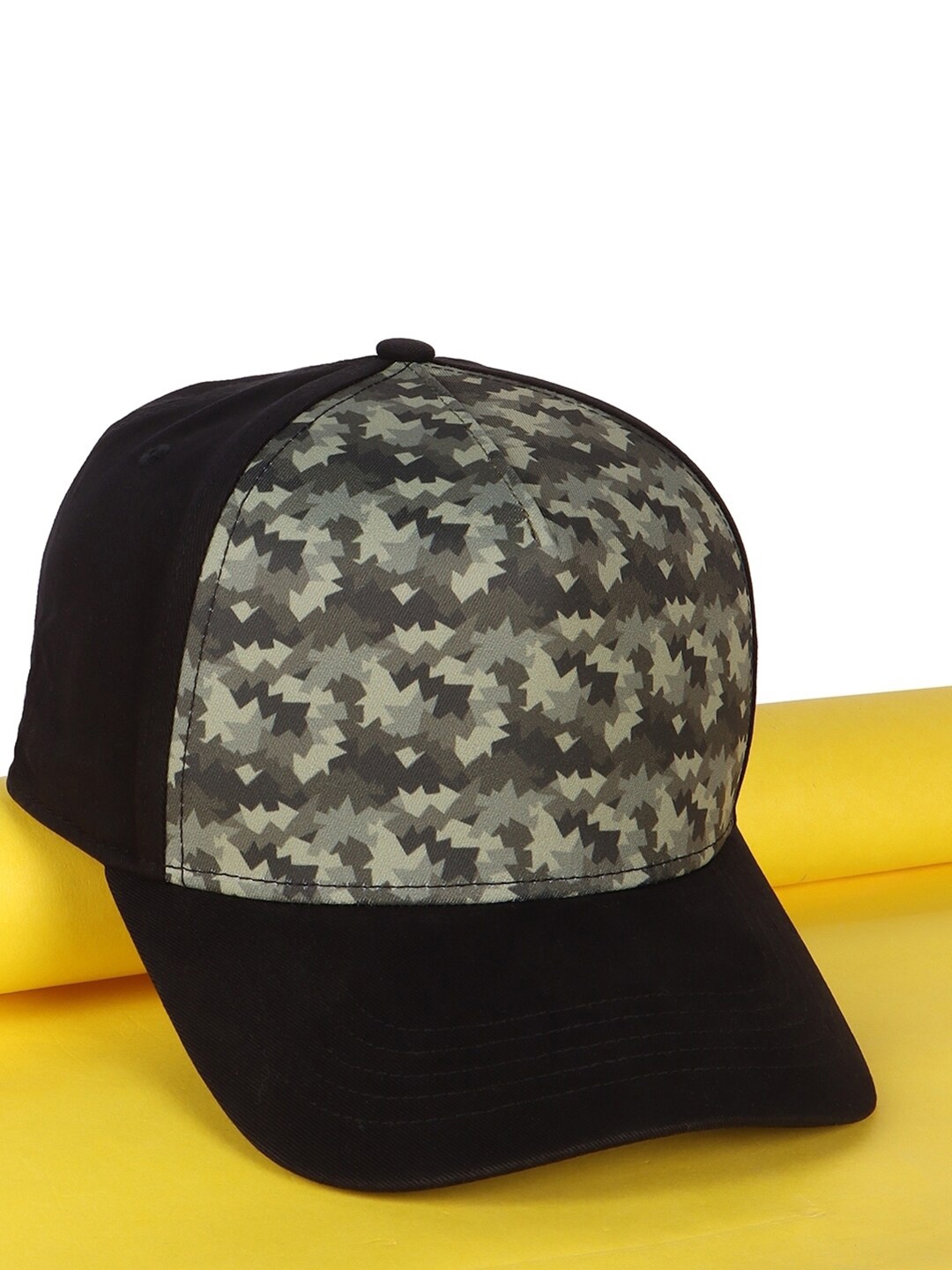 

Bewakoof Unisex Junglee Camo Printed Cotton Baseball Cap, Black