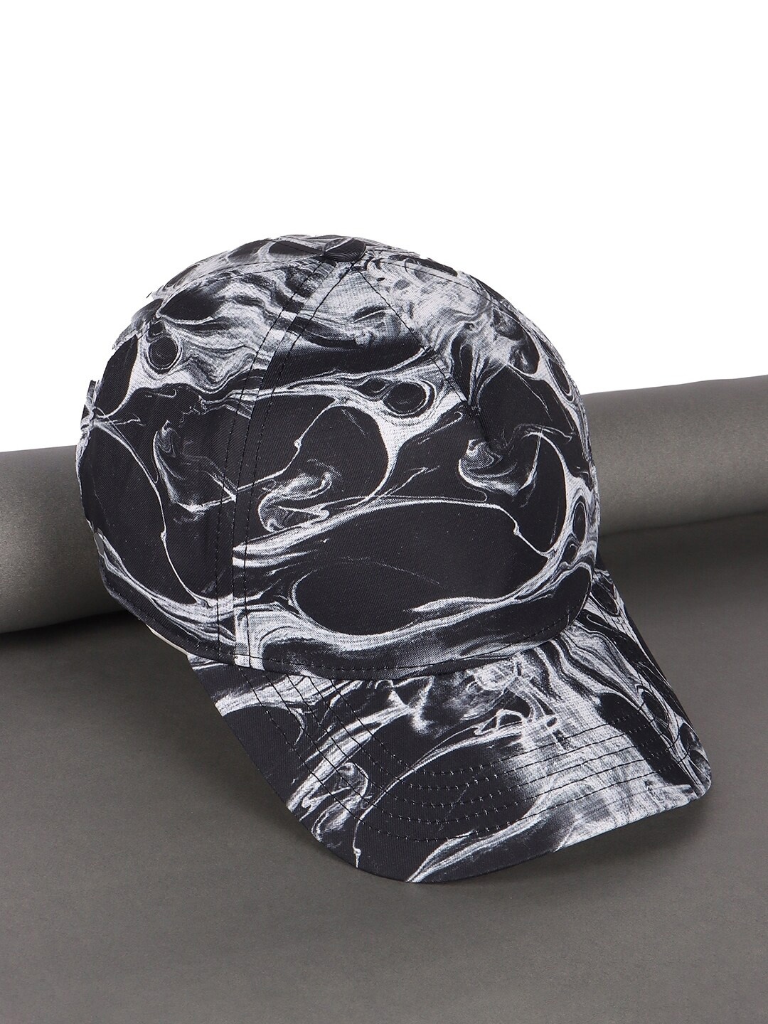 

Bewakoof Unisex Smokey Printed Cotton Baseball Cap, Black