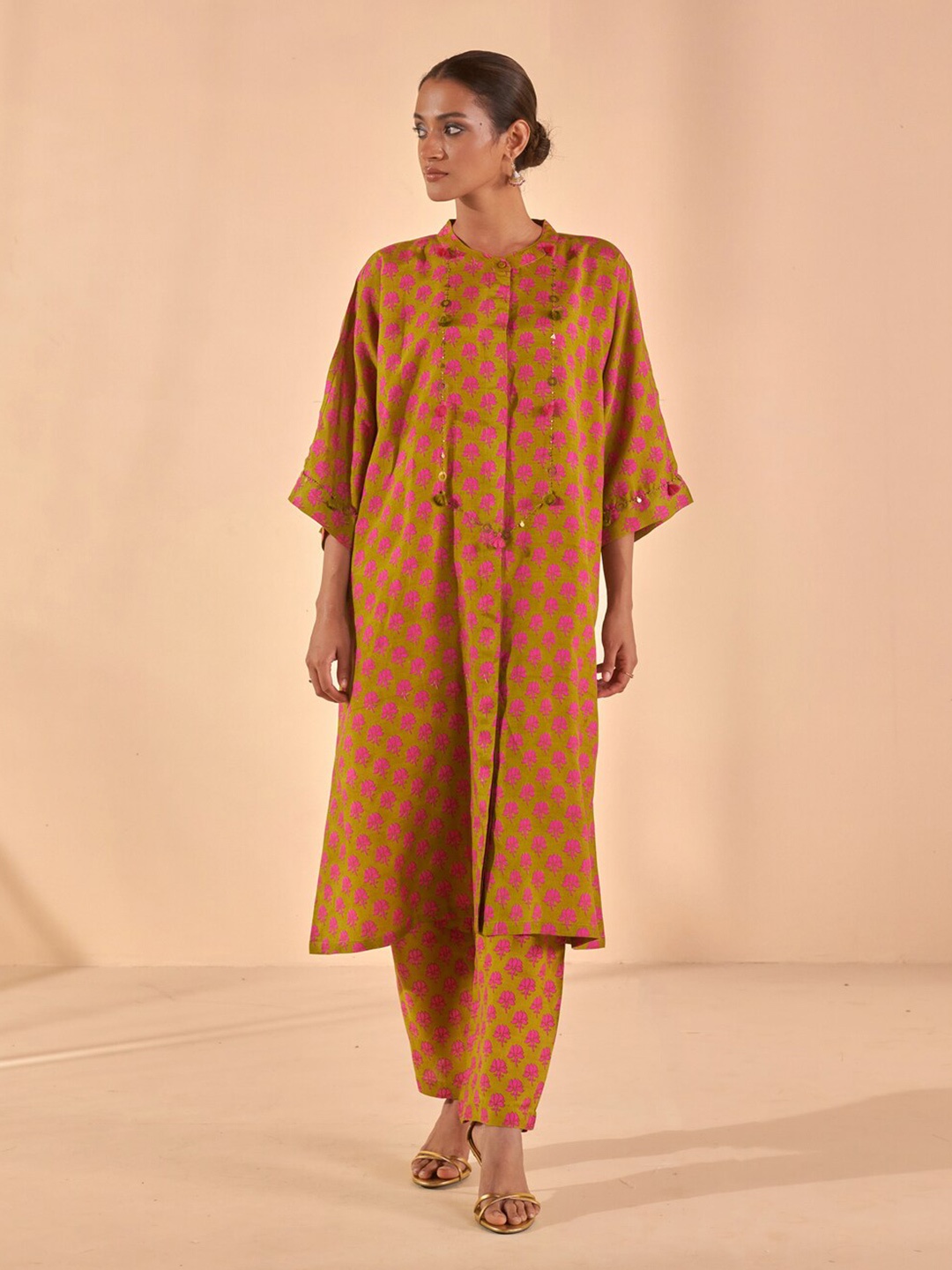 

Prakriti Jaipur Floral Printed Band Collar A-Line Kurta with Trousers, Brown