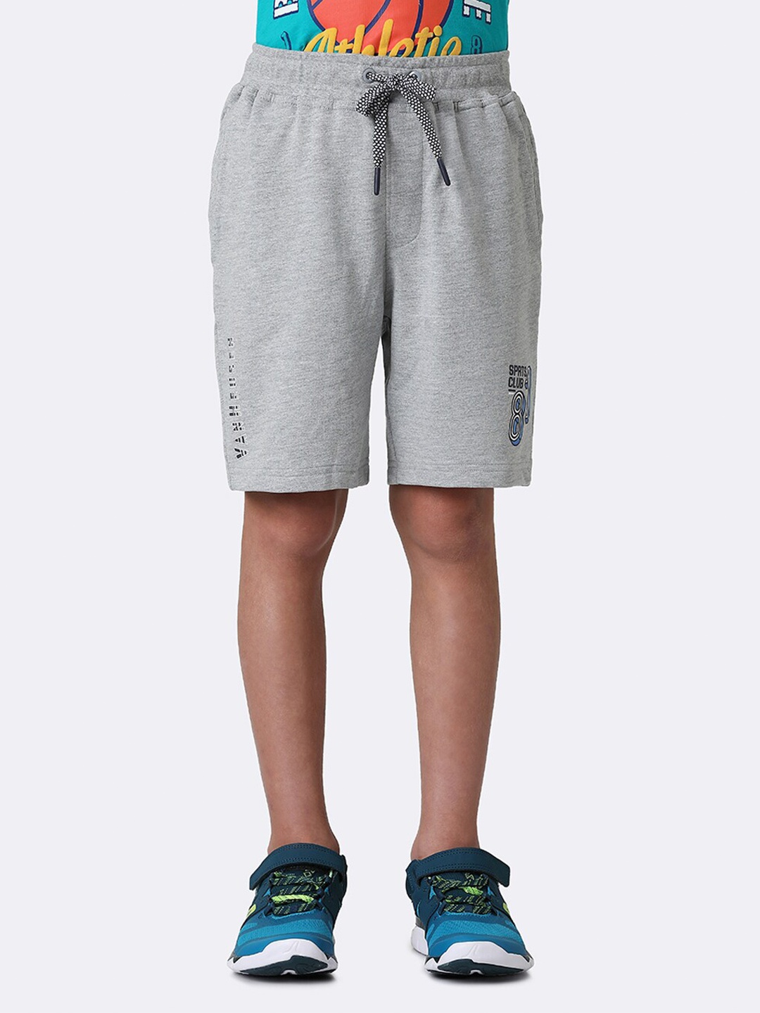 

Van Heusen Boys Mid-Rise Cotton Shorts, Grey melange