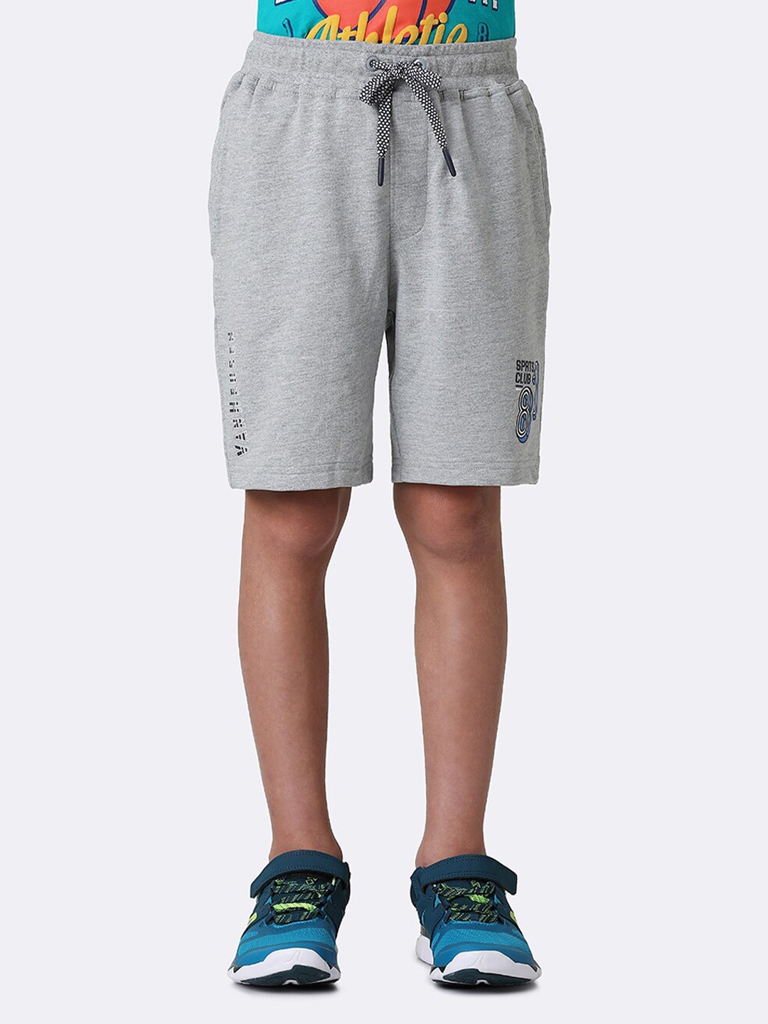 

Van Heusen Boys Mid-Rise Cotton Shorts, Grey melange