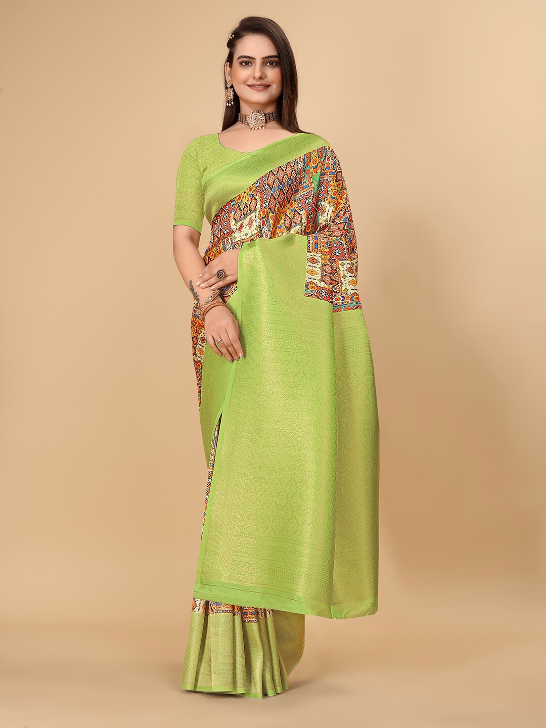 

Pionex Geometric Zari Pure Silk Banarasi Saree, Green