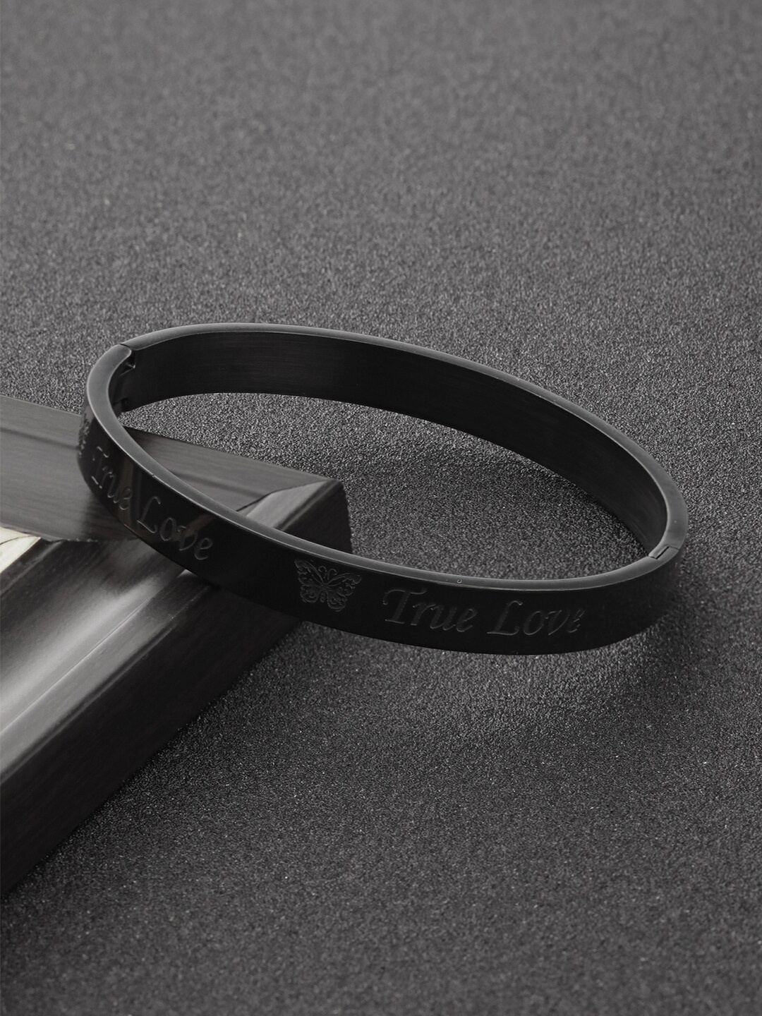 

WROGN Men Textured Kada Bracelet, Black