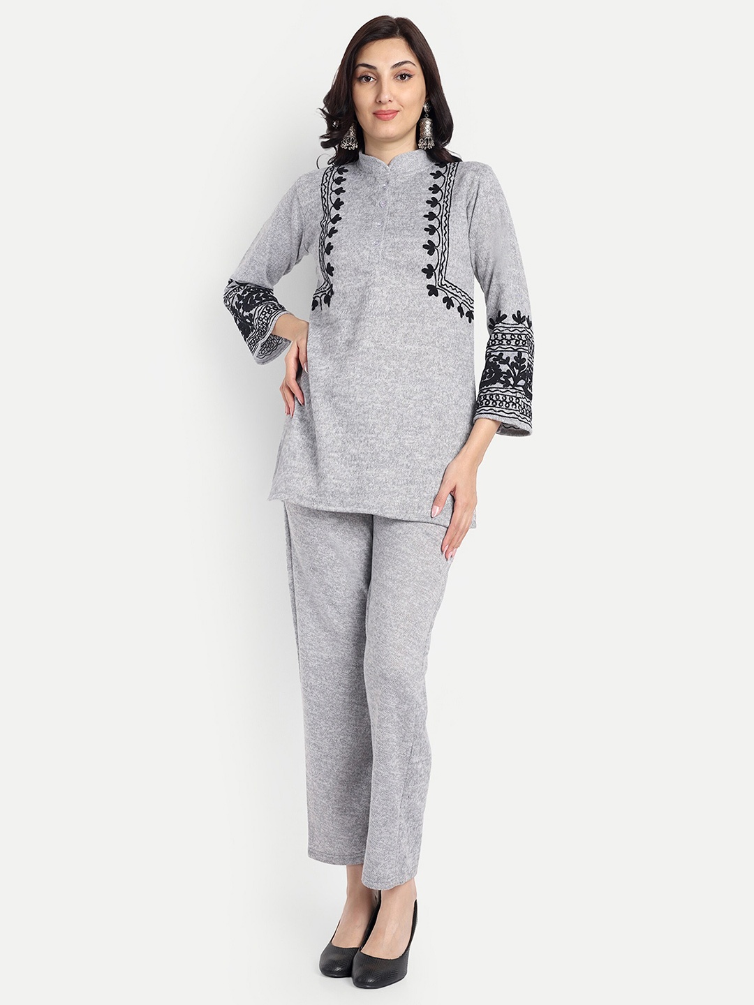 

FNOCKS Embroidered Top With Trouser, Grey