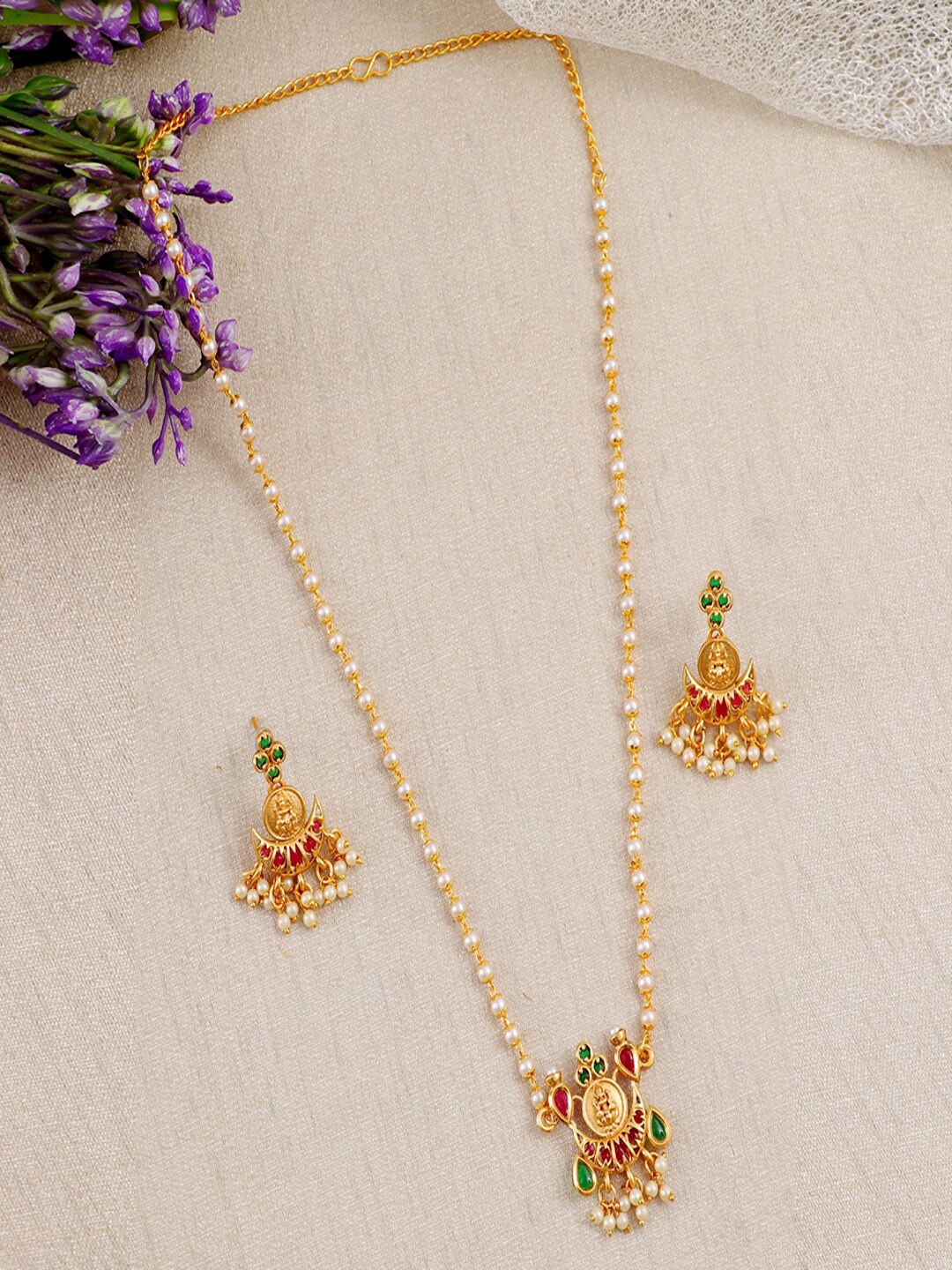 

UNIVERSITY TRENDZ Gold Plated Pearls Studded Jewellery Set