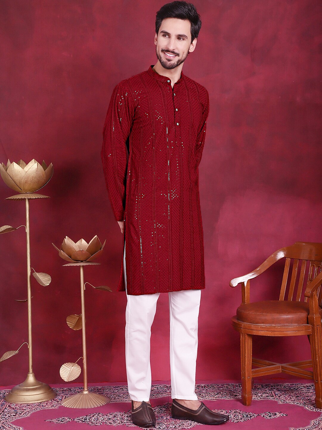 

Jompers Ethnic Motifs Printed Regular Thread Work Kurta with Pyjamas, Maroon