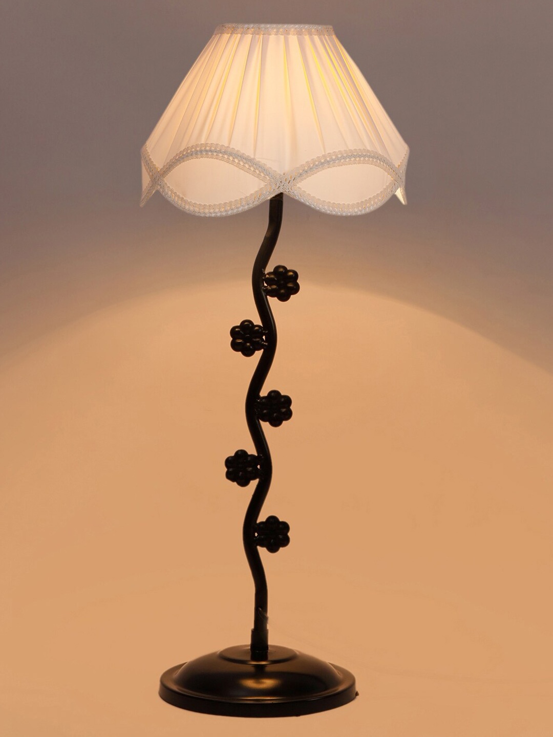 

Devansh Black & Beige Iron Frustum Table Lamp With Iron Black Base