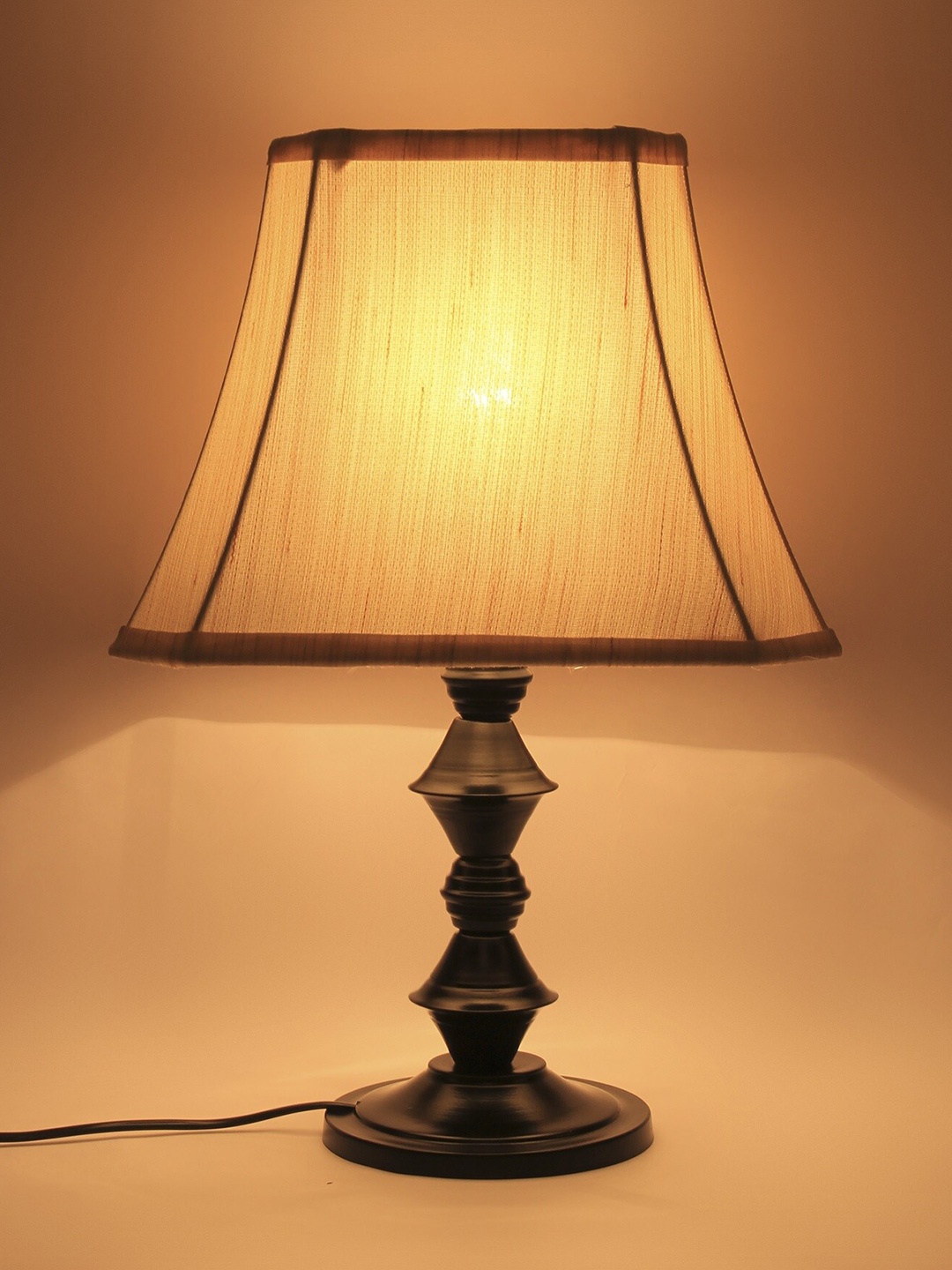 

Devansh Black & Beige Iron Frustum Table Lamp With Iron Black Base