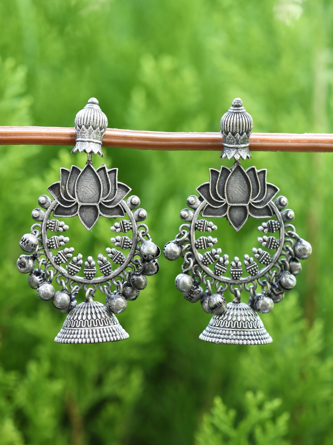 

Anouk Silver-Toned Silver-Plated Oxidised Contemporary Chandbalis