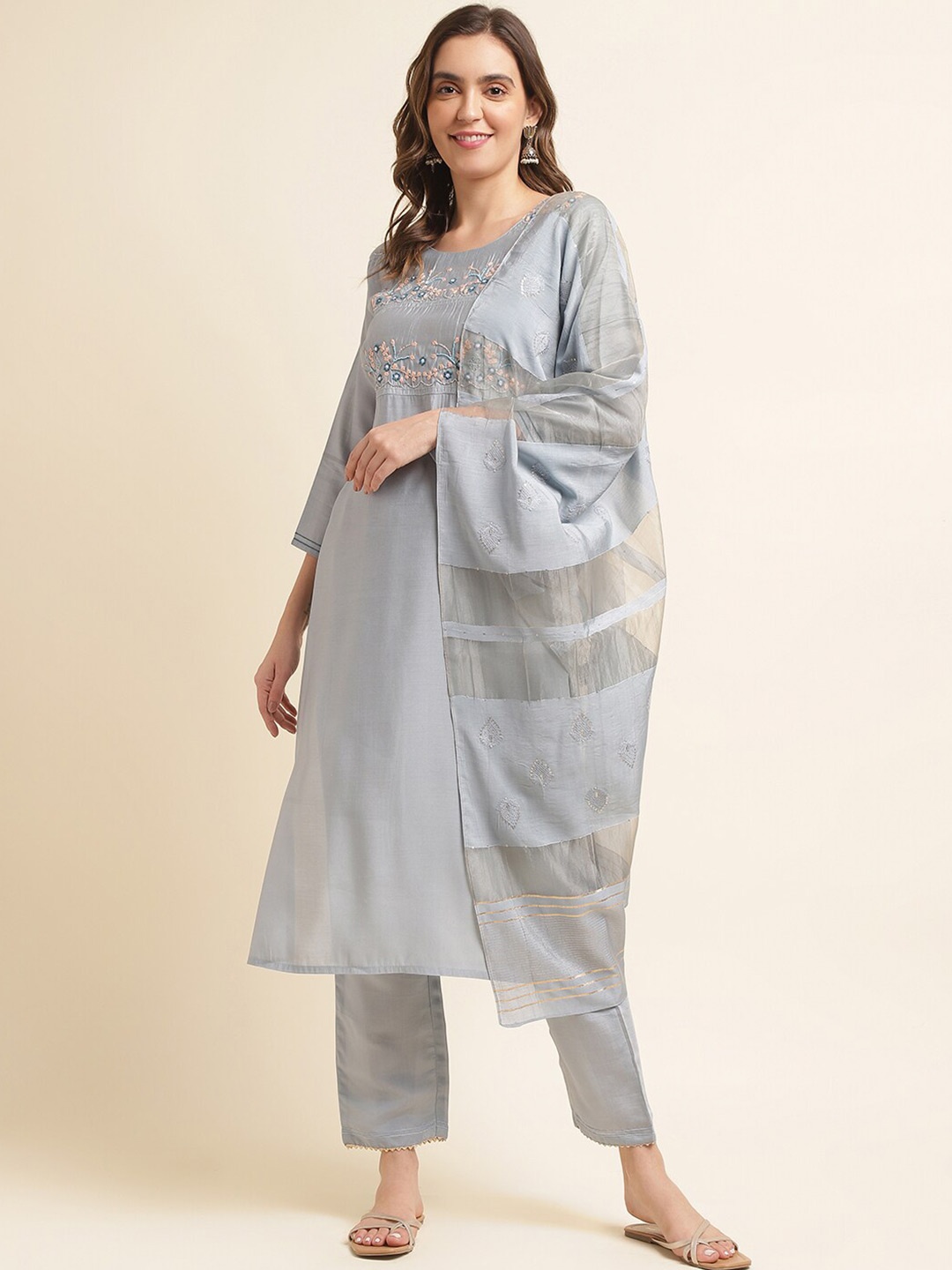 

House of Pataudi Yoke Design Straight Kurta & Trouser With Dupatta, Grey