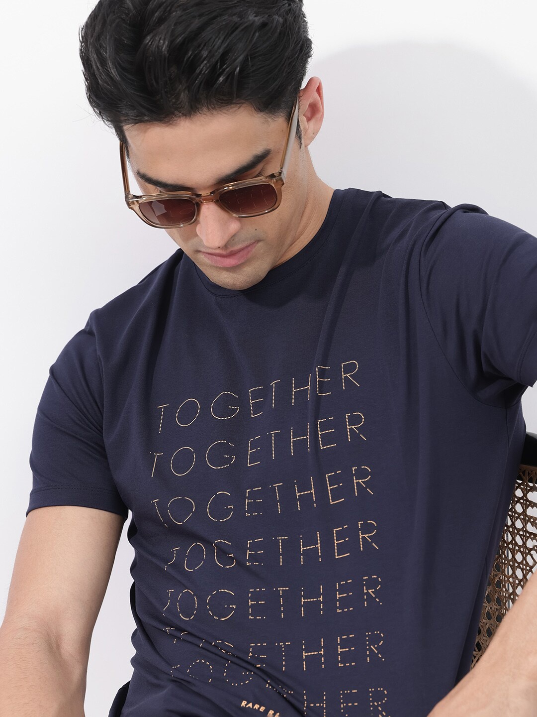 

RARE RABBIT Men Rings-4 Slim Fit Solid Polo Collar T-Shirt, Navy blue