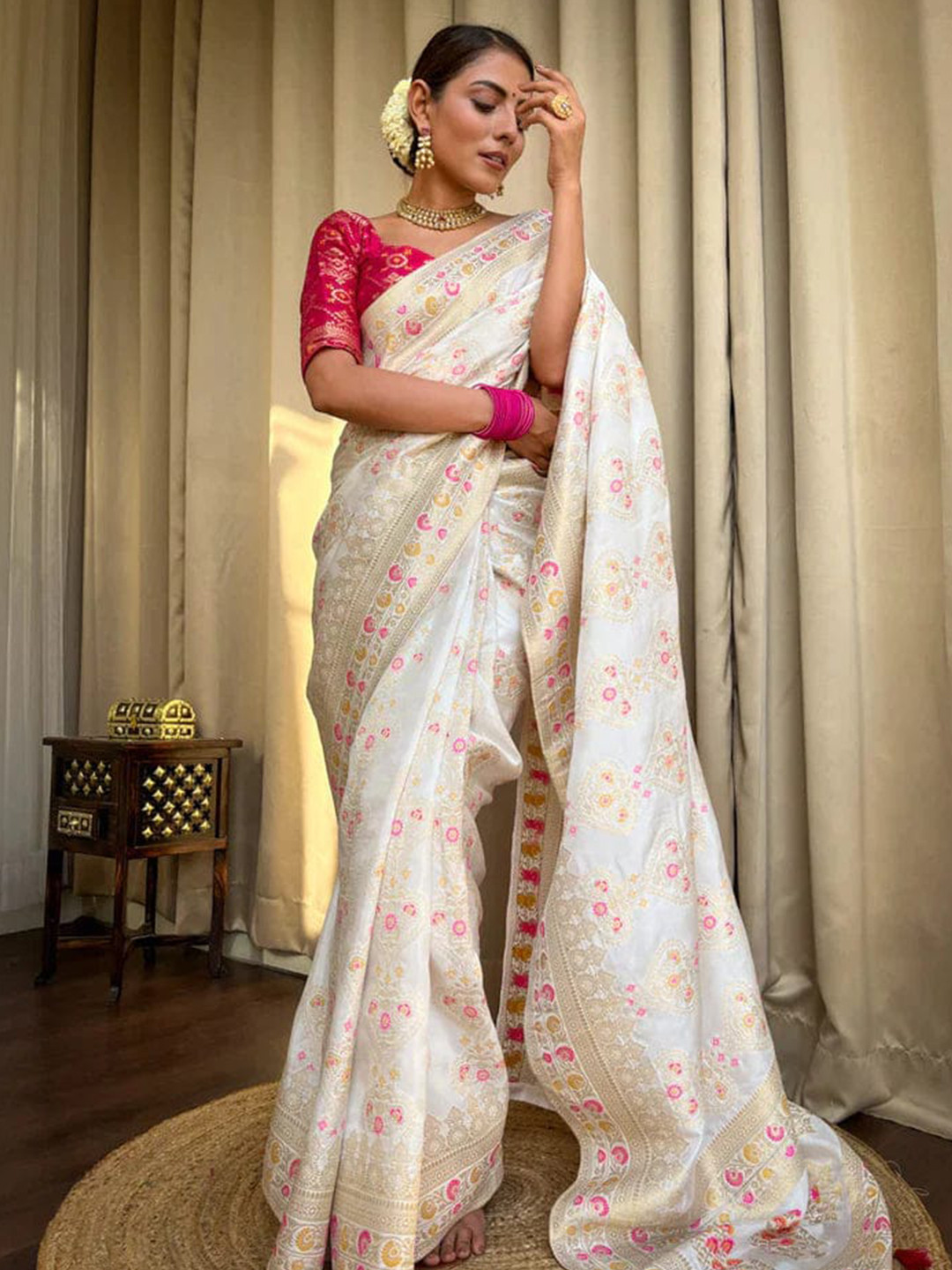 

Munir Ethnic Motifs Woven Design Zari Pure Silk Saree, White